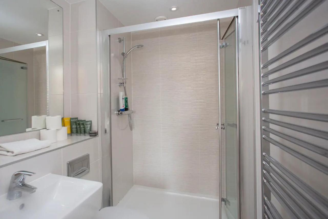 Stunning 2 Bedroom In Ashley Down With Cricket View Apartment *